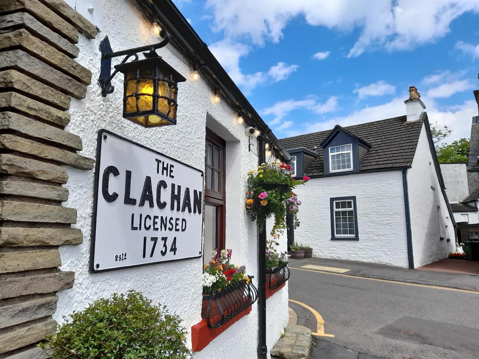 Cosy Lochside Cottage With Mountain And Sea Views Clynder Exterior photo